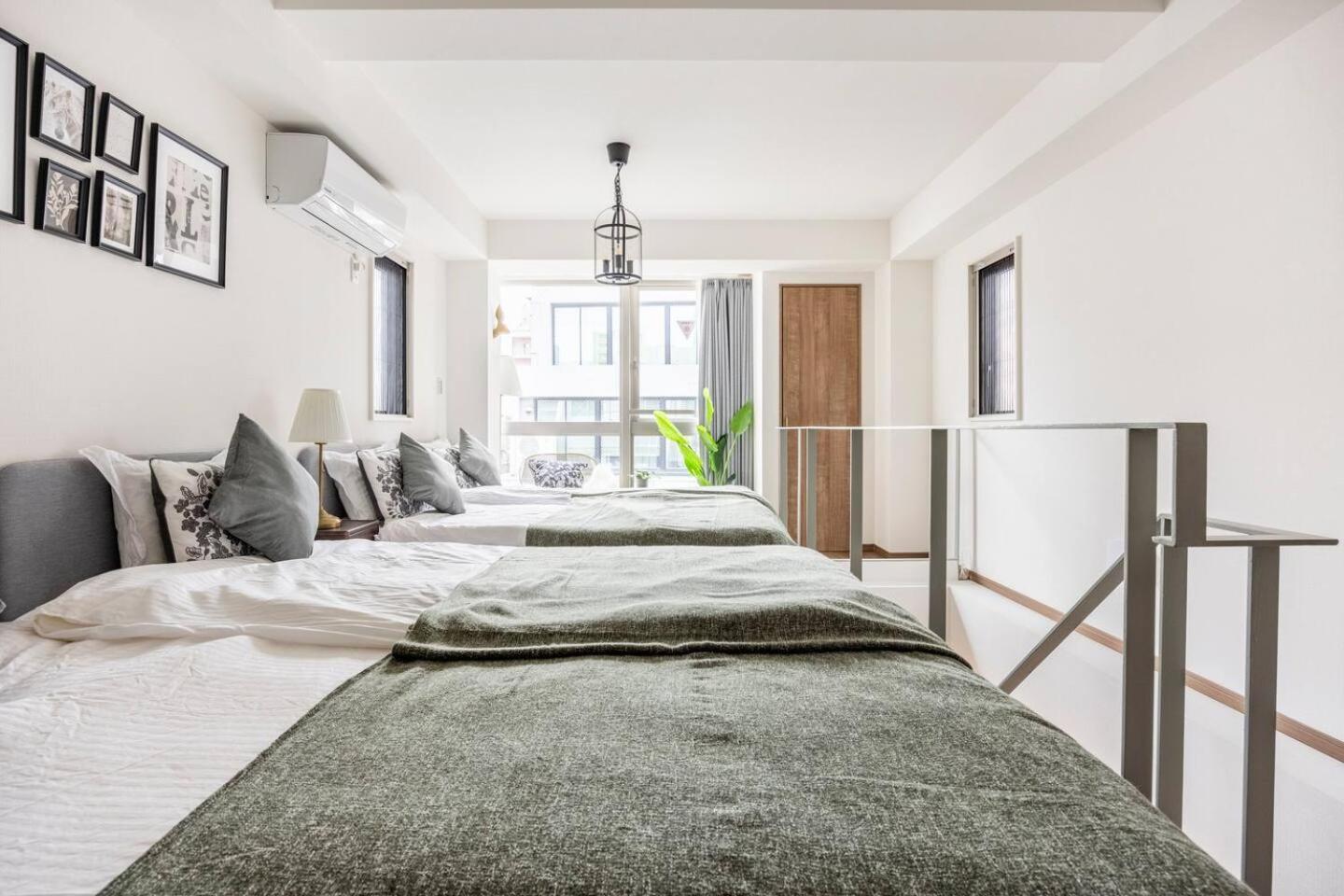 上野駅徒歩５分シングルベッド４台+ソファベッド２台 1ldk Appartement Tōkyō